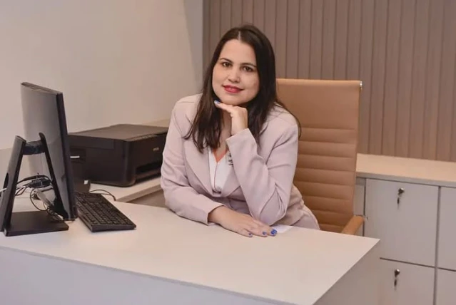 Dra. Laura Grangeiro